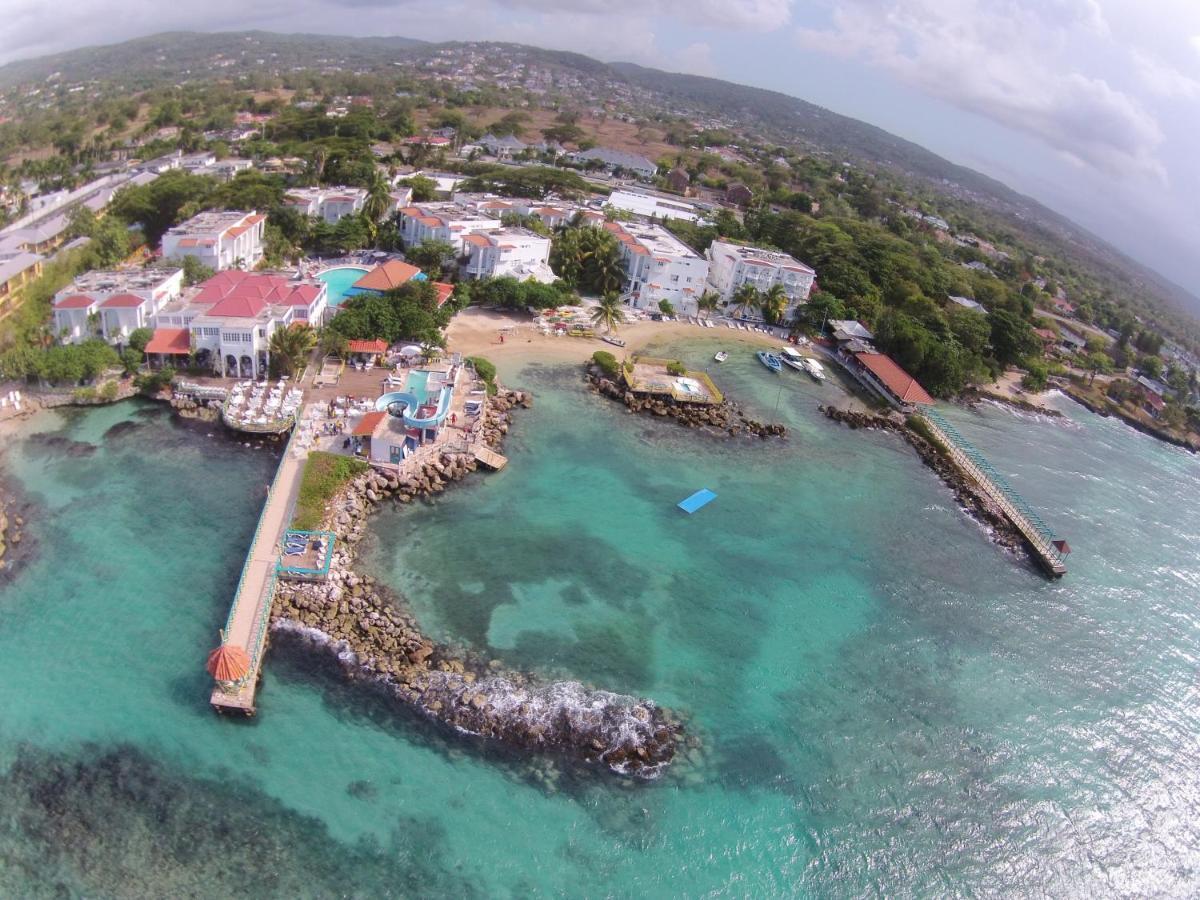 Franklyn D Resort & Spa All Inclusive Runaway Bay Exterior foto